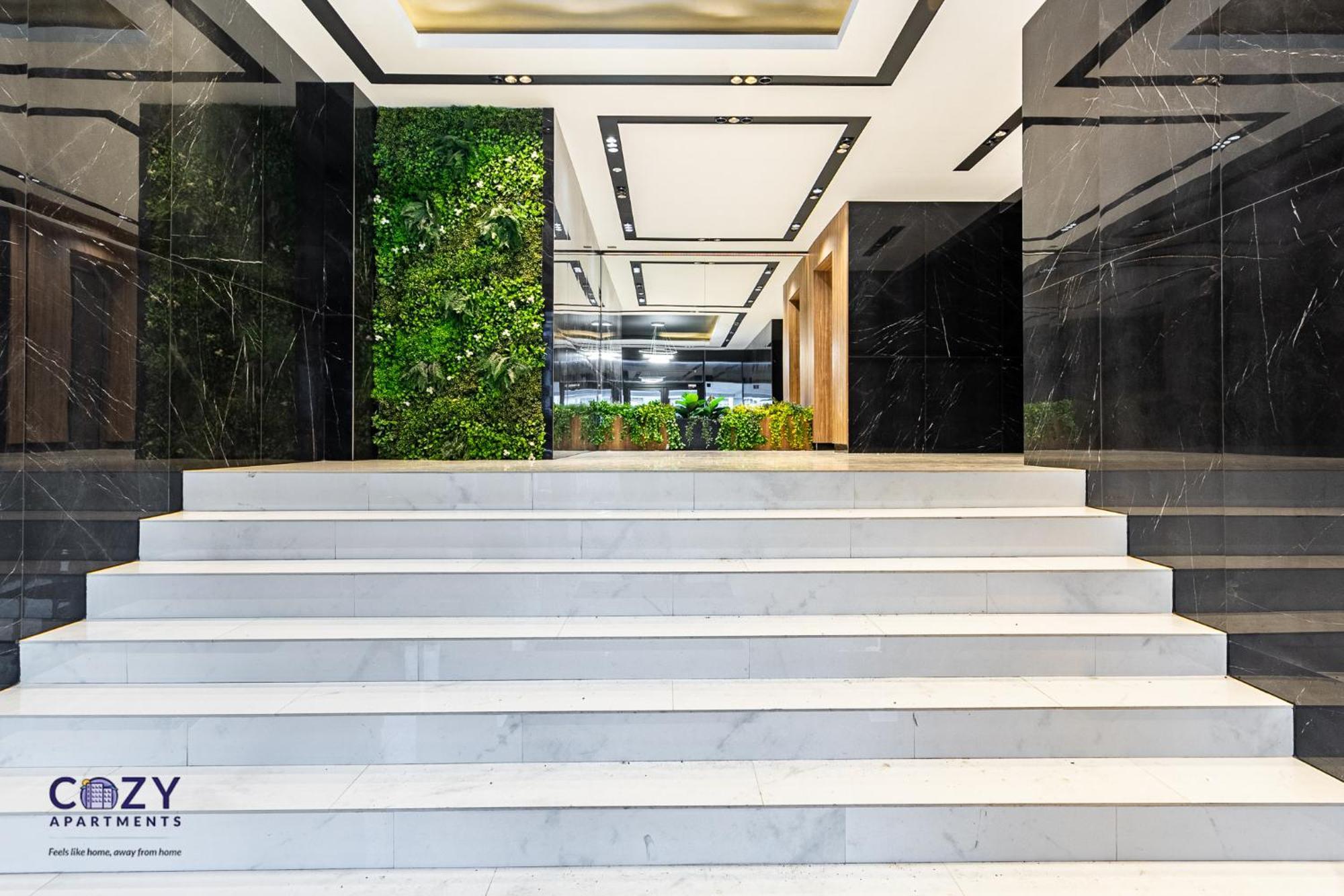Luxury Residences & Suites In Central Brasov At Coresi Mall Luaran gambar